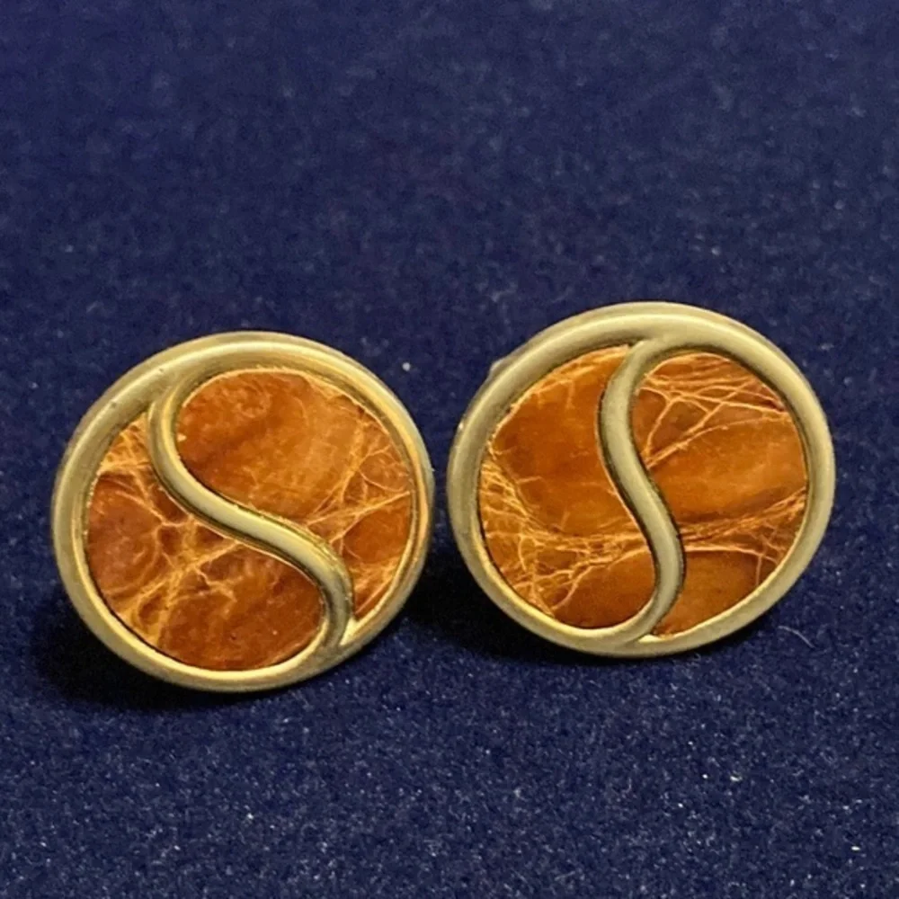 Men’s vintage brown tooled faux leather and pewter cufflinks